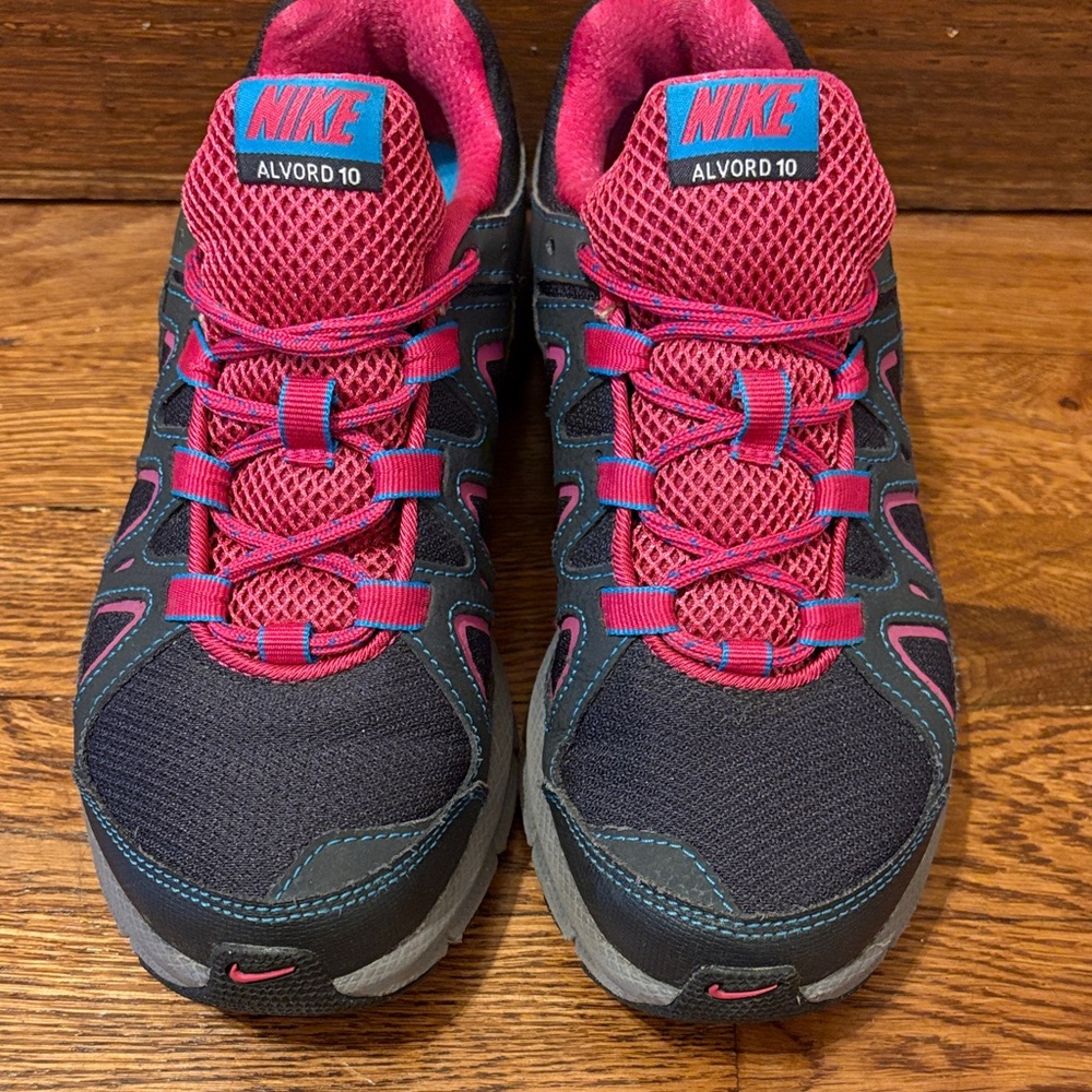 Nike Alvord 10 Black and Pink Trail Shoes